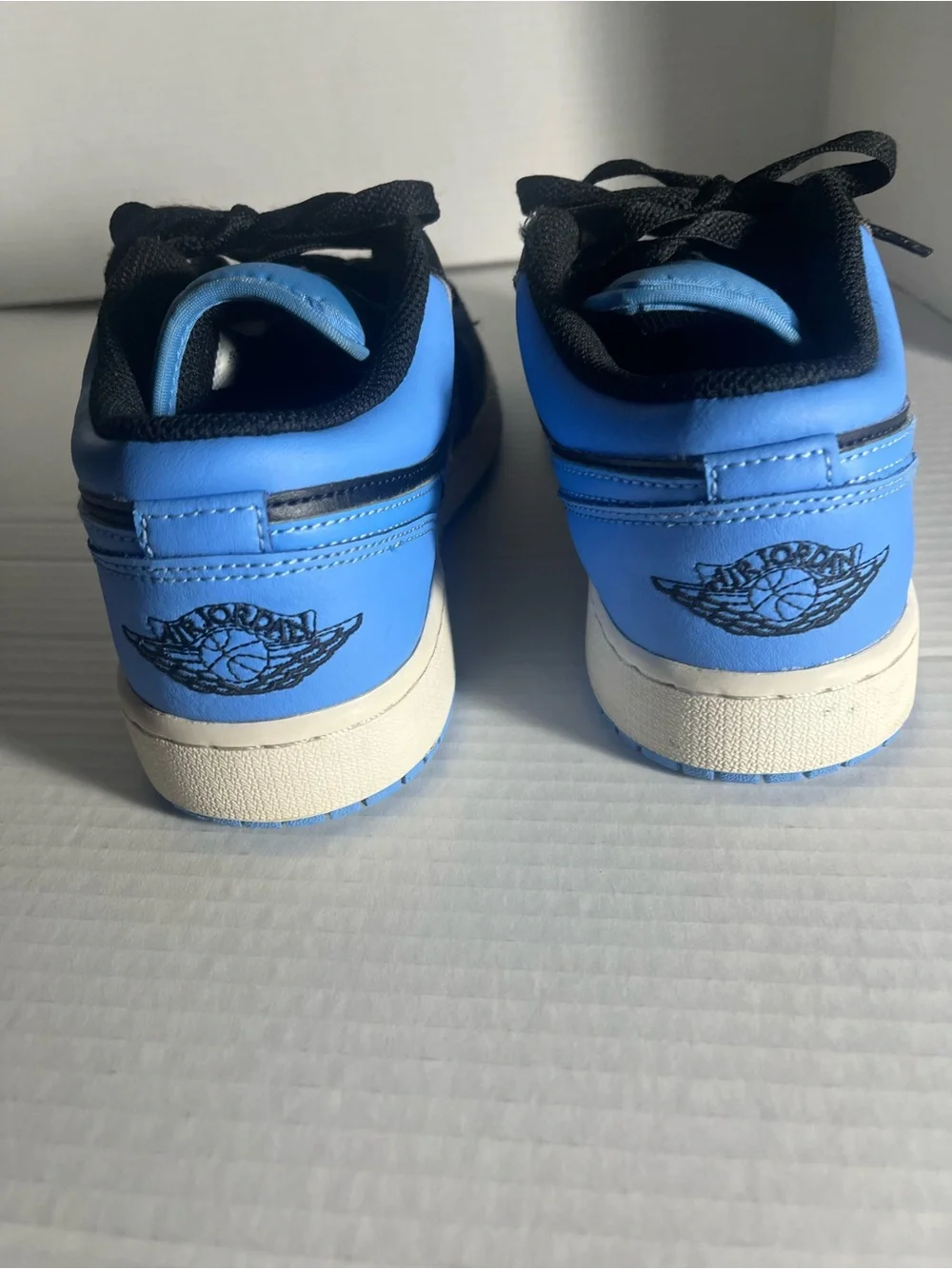 Nike Kids Low Top Sneakers in Black and Light Blue